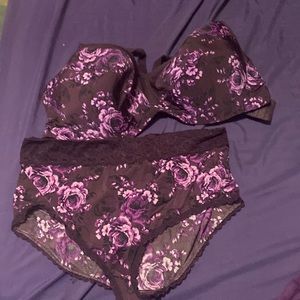 42h torrid active bra with matching panty. With wire